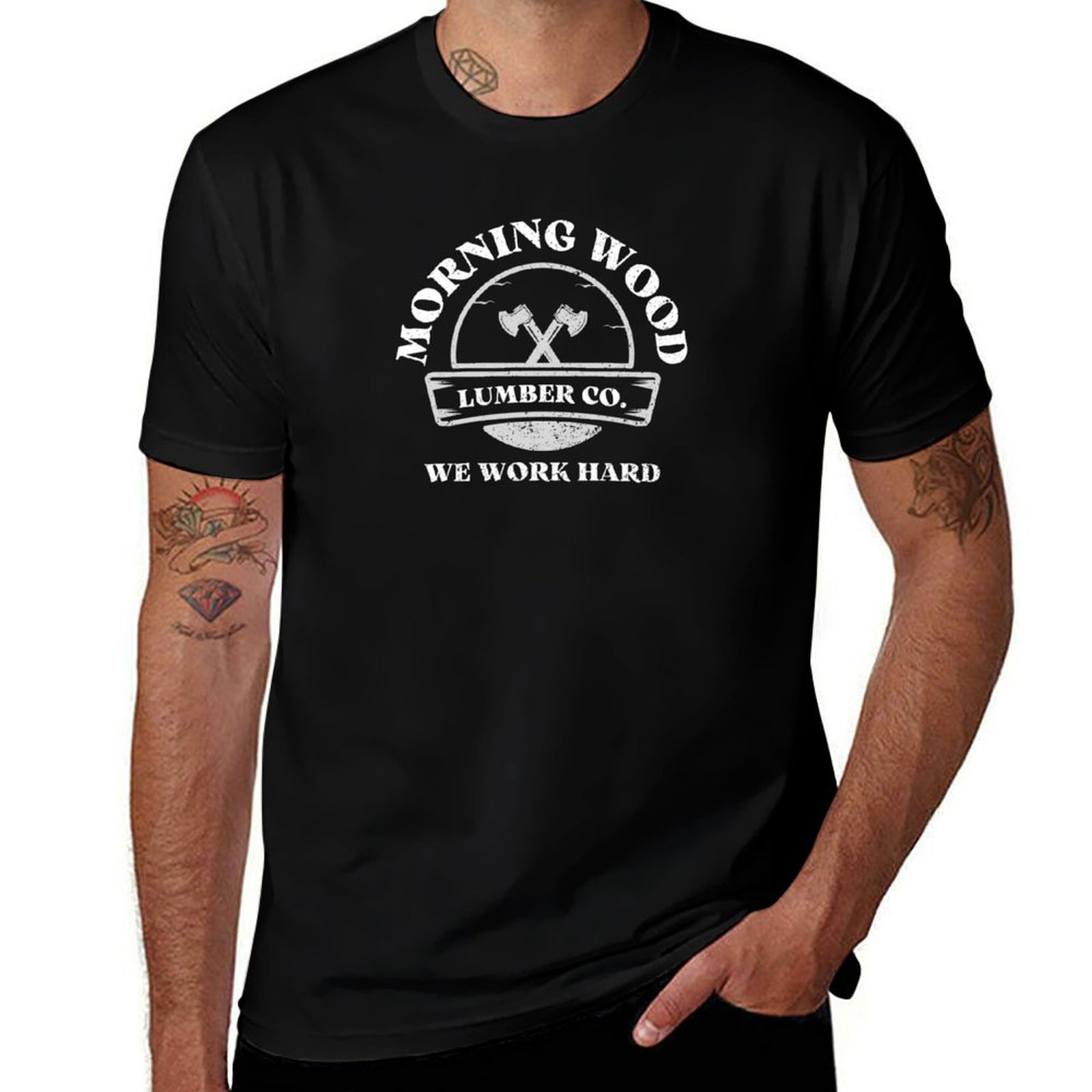 Lumber Woodworking - モーニングウッド木材会社 私たちは一生懸命働く Tシャツ 通気性のあるトラベルTシャツ
