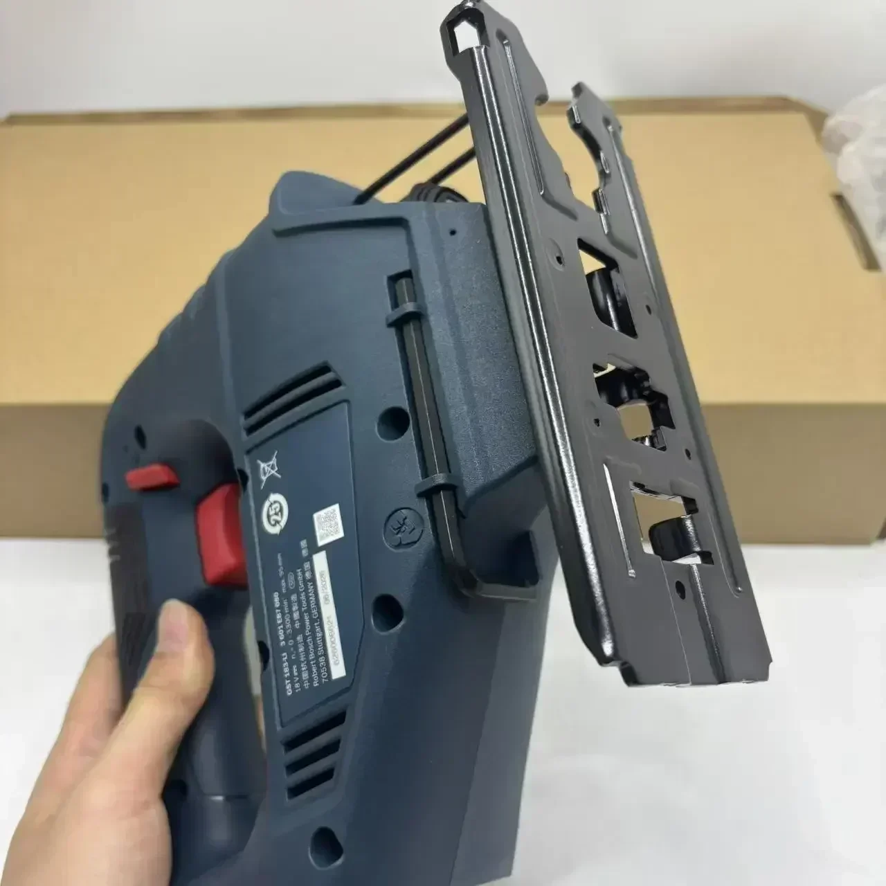 ボッシュ GST 183-LI プロフェッショナル電動ジグソ - Woodworking Jig のレビューと価格